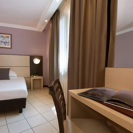 ホテル Cdh ラ スペツィア