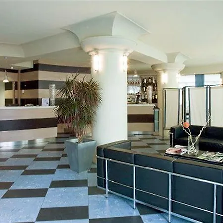 斯佩齐亚cdh酒店 4*