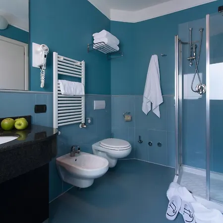 ホテル Cdh ラ スペツィア 4*